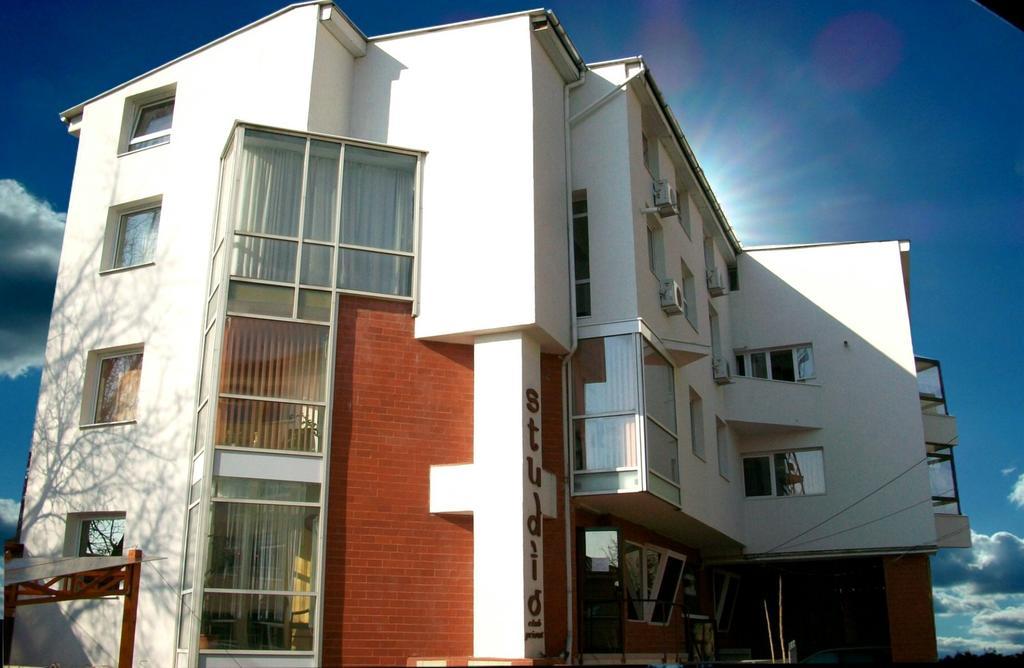 Pensiunea Studio Bacau Exterior photo